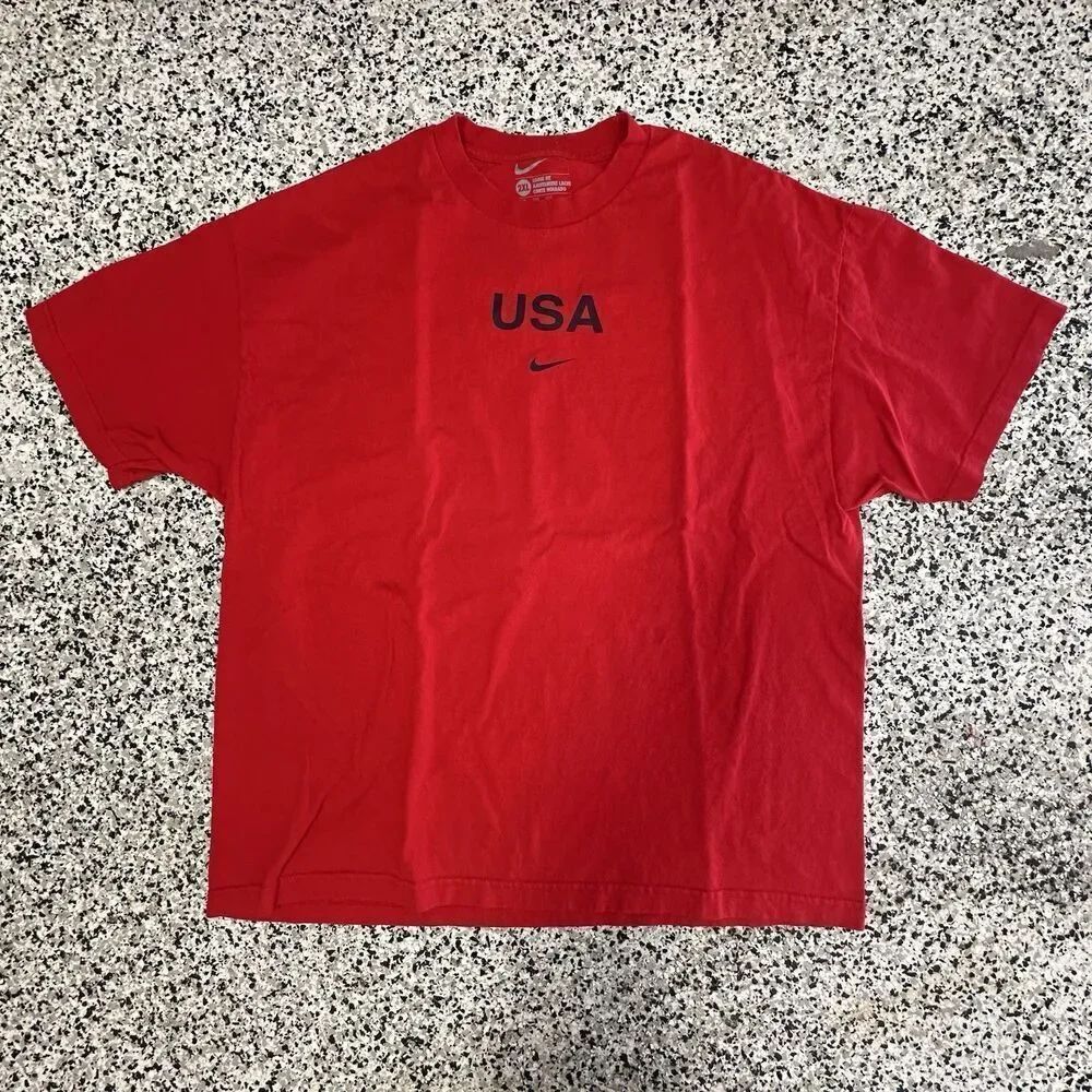 Vintage Nike USA Center Swoosh T-Shirt Men’s 2XL Relaxed Red 2000s Y2K Sports